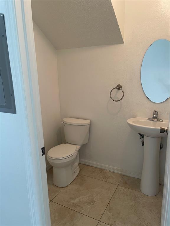 Building Photo - 412 Kensington Lake Cir