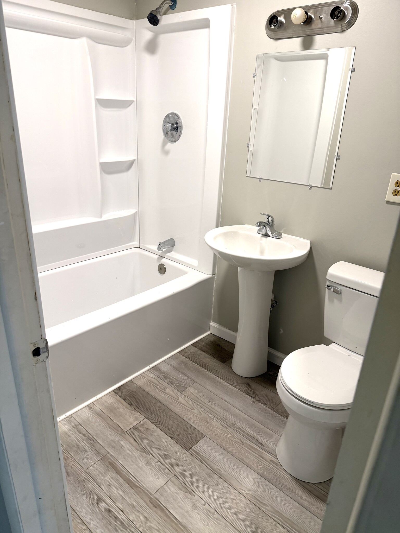 Building Photo - 100 Carter Dr