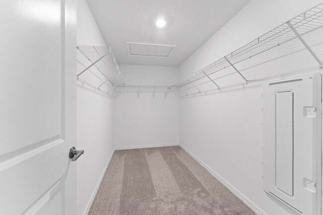 Building Photo - Absolutely stunning 3 BR /2.5 Bath / 2 Car Garage + LOFT townhome in ultra-modern and green-focus...