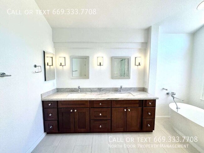 Building Photo - 3281 Falerno Way