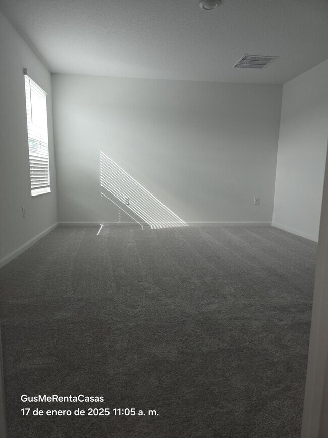 Building Photo - Westview Single Family Home 4 beds 2,5 Baths