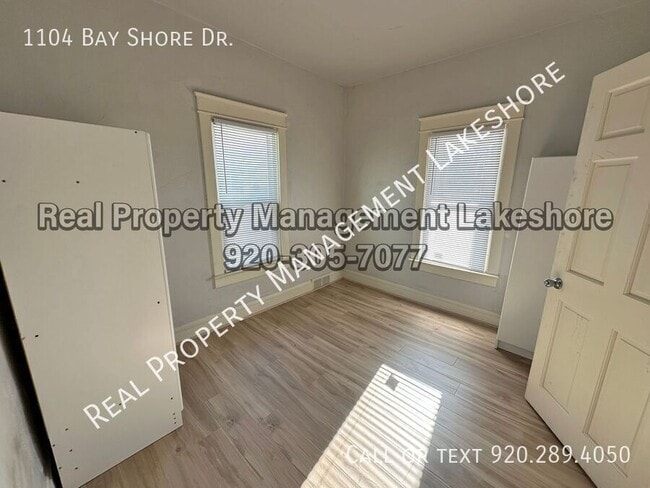 Building Photo - 1104 Bay Shore Dr