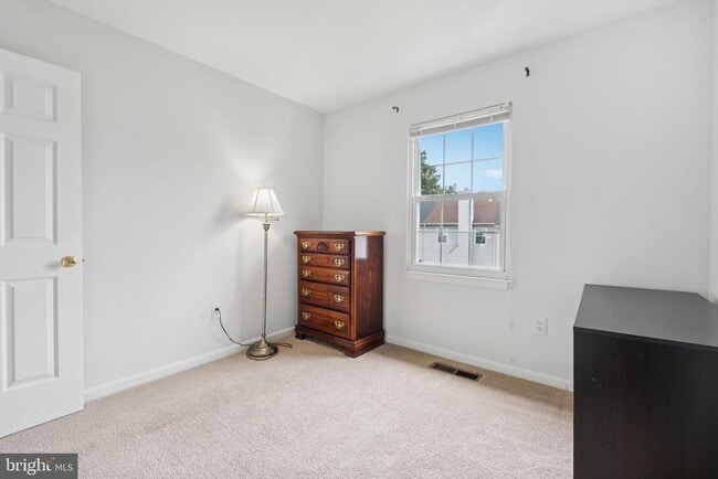 Building Photo - 907 Smartts Ln NE