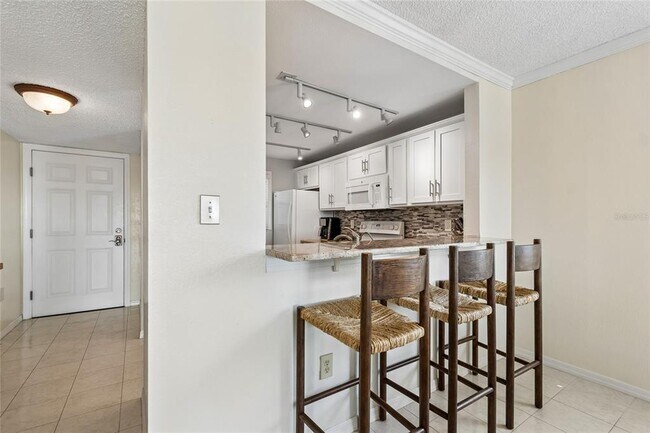 Building Photo - 719 Pinellas Bayway S