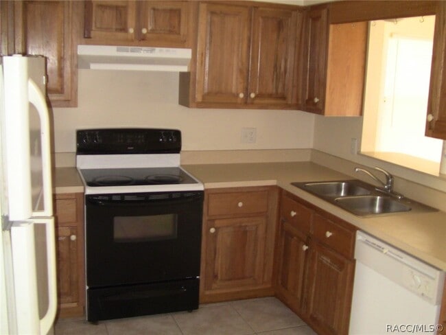 Building Photo - 198 W Valerian Pl