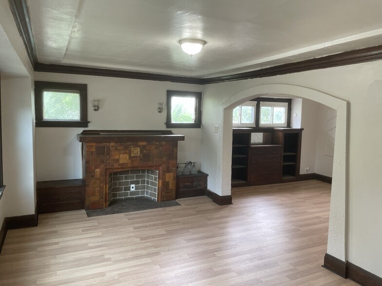 Building Photo - 4023 N 24th Pl