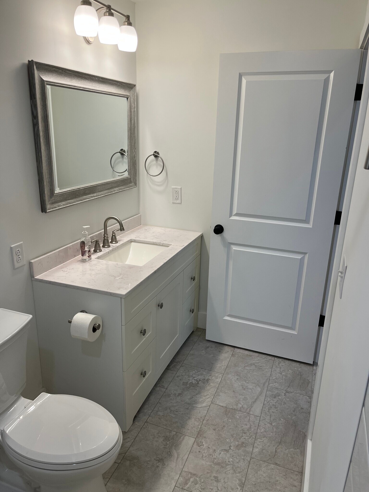 Building Photo - 174 Park Ave