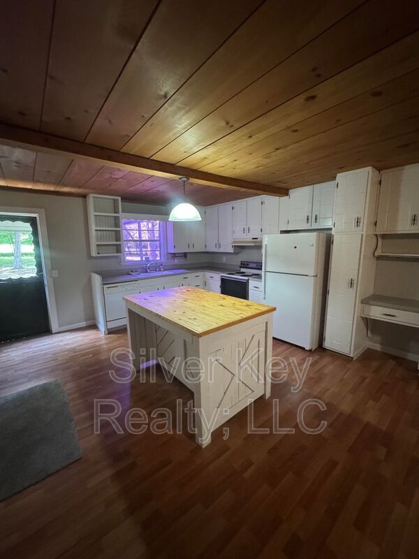 Building Photo - 4878 Cottonport Rd