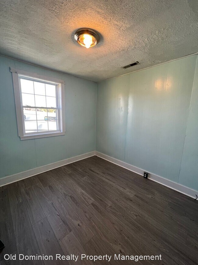Building Photo - 2 br, 1 bath House - 3926 Snapps Creek Road
