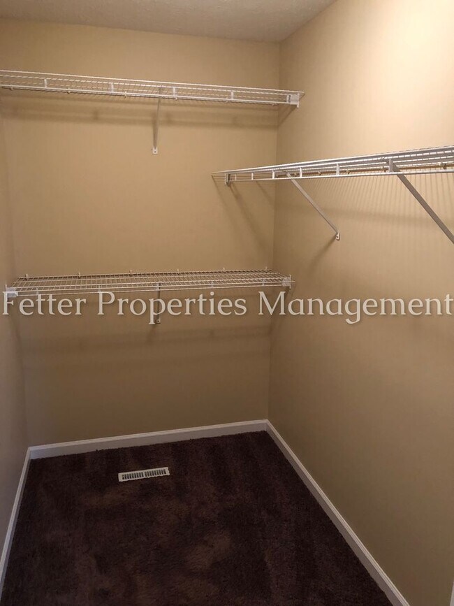 Building Photo - 3 Bedroom Newburgh Home!!