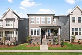 Building Photo - 2917 Early Planting Ave