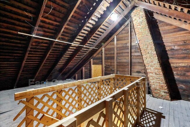 Building Photo - 803 S Potomac St