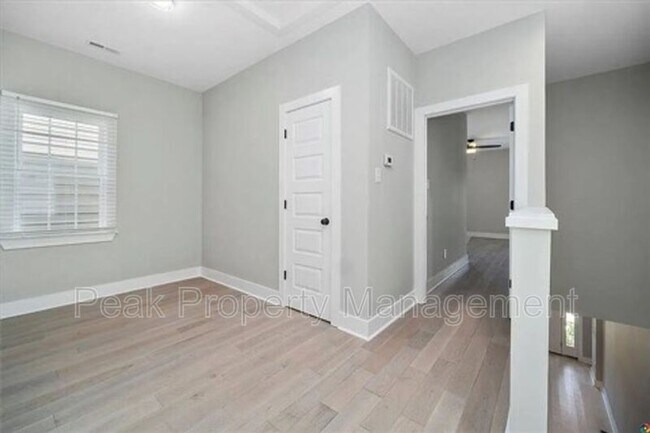 Building Photo - 1203 N 19th St