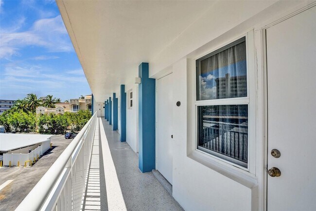 Building Photo - 301 N Ocean Blvd