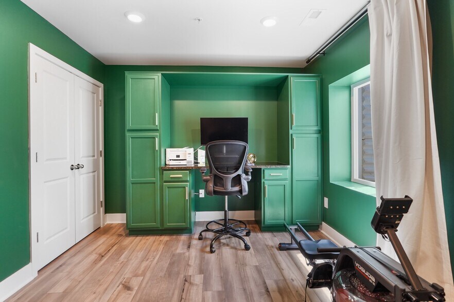 Building Photo - 2802 Bridgewater Dr