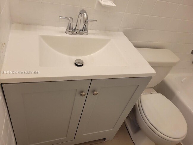 Building Photo - 2526 Taylor St