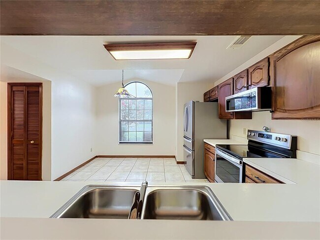 Building Photo - 4119 Waterview Loop
