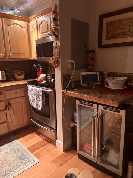 Building Photo - 701 N Rengstorff Ave