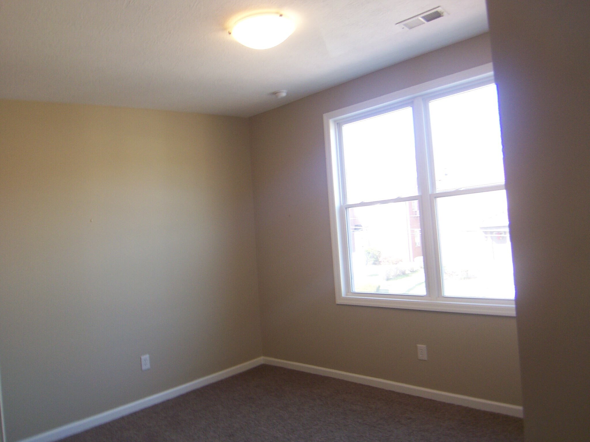 Building Photo - 302 Castle Shannon Blvd