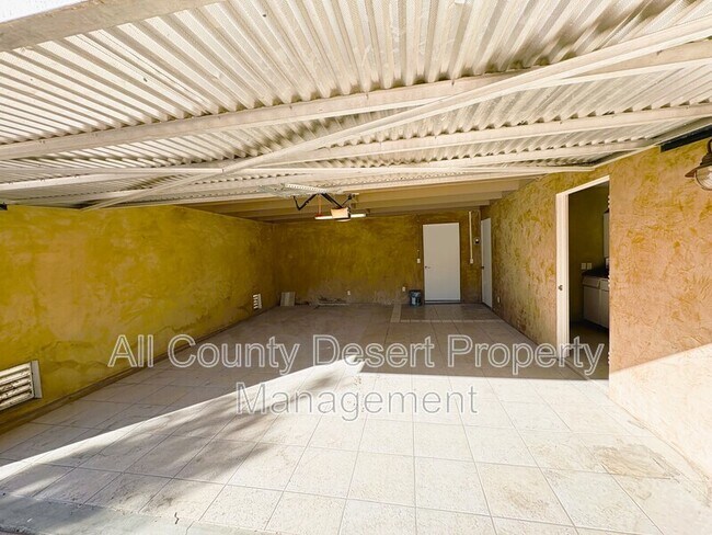 Building Photo - 73394 Tamarisk St