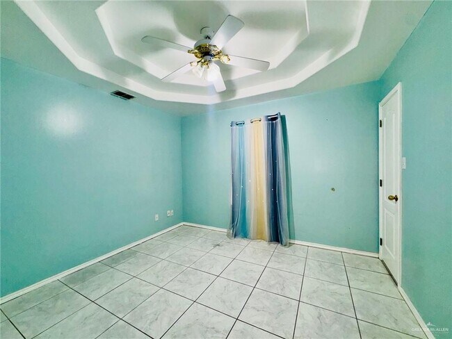 Building Photo - 28 N 40th St