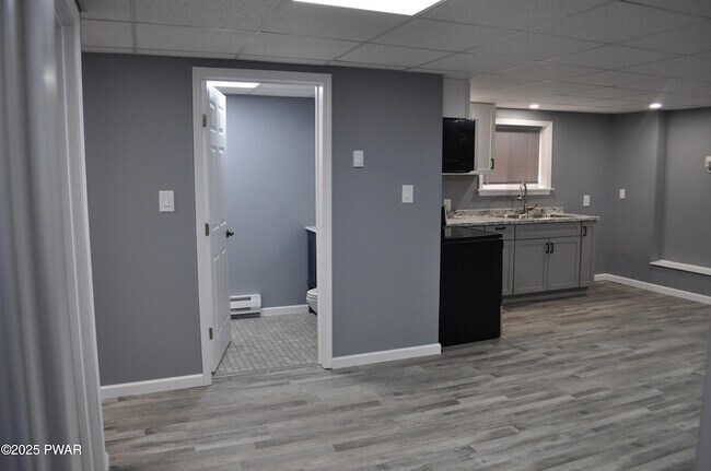 Building Photo - 25 Lizzy Ln