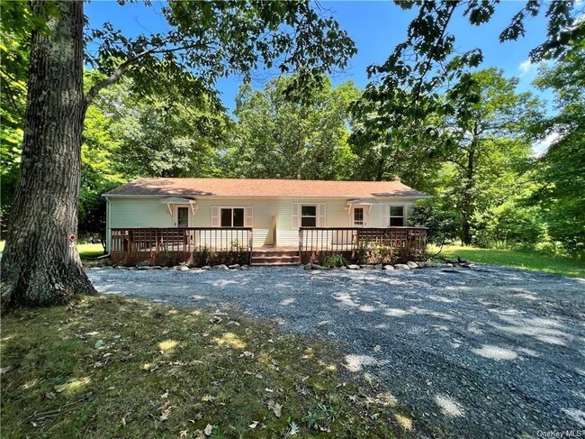 325 New Unionville Rd - 325 New Unionville Rd Wallkill NY 12589 ...