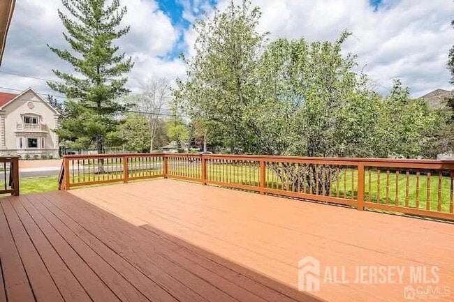 Building Photo - 3993 Park Ave