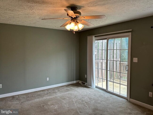 Building Photo - 232 Southridge Dr