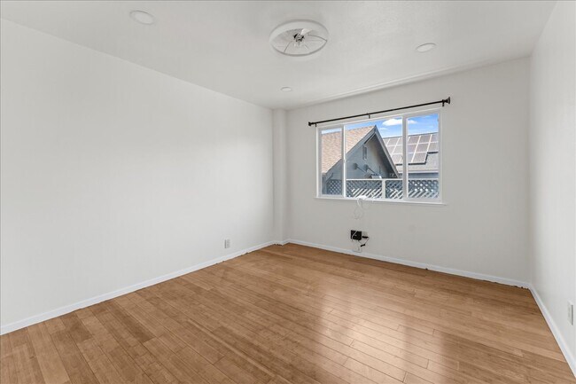 Building Photo - 2217 Ninth St