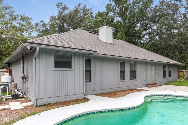 Building Photo - 533 Majestic Wood Dr