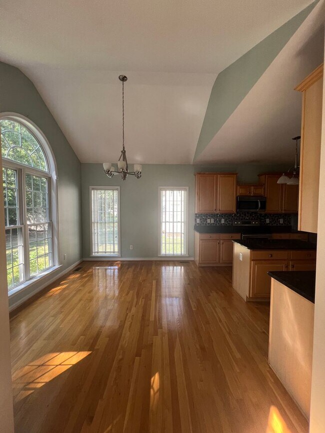 Building Photo - 11837 Club Ridge Dr