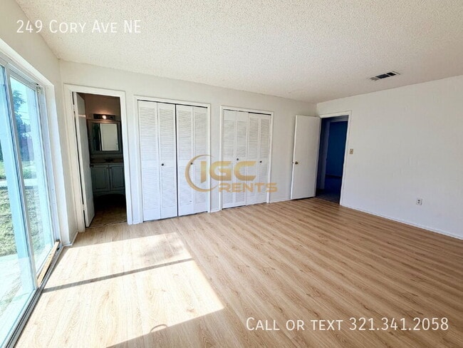 Building Photo - 249 Cory Ave NE