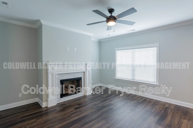 Building Photo - 3578 Red Barn Ln