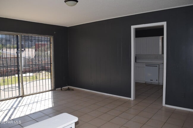 Building Photo - 136 N Festival Dr