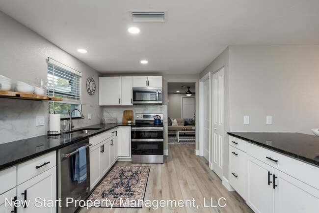 Building Photo - 3 br, 2 bath House - 1012 Gary Ave