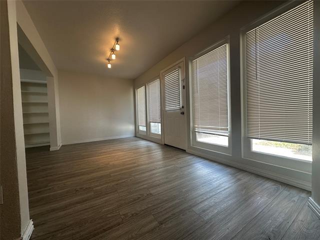 Building Photo - 526 Sheffield Dr