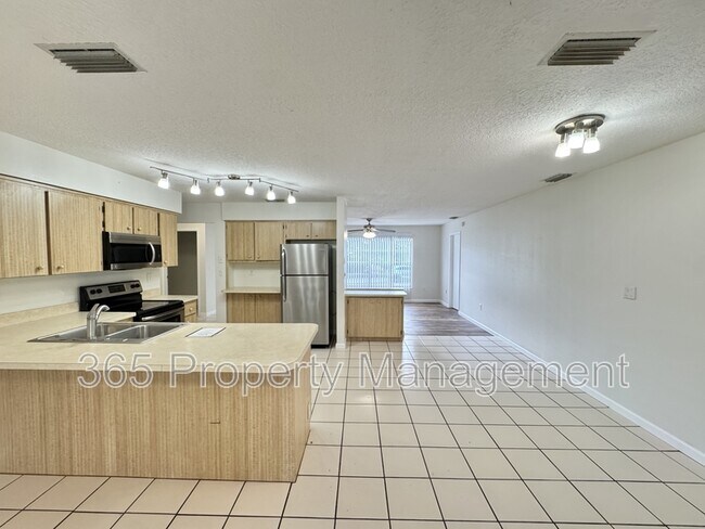 Building Photo - 4441 Tiffin Ave