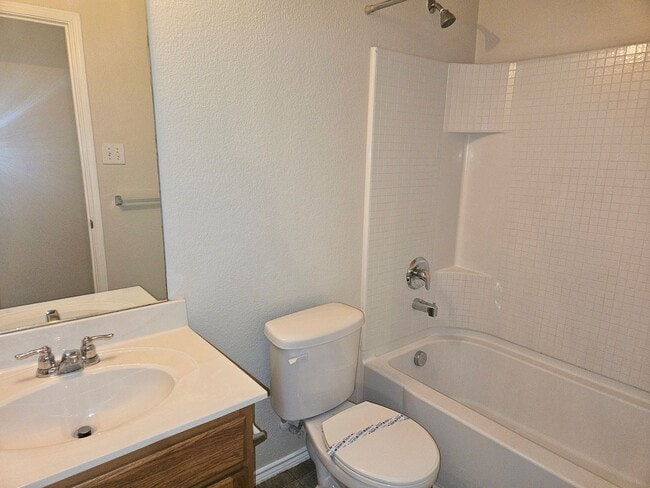 Building Photo - Lovely Single Story Home Near Tehama Ridge and Heritage
