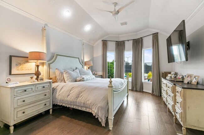 Building Photo - 2560 Costa Mesa Cir