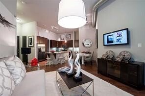 Building Photo - 2525 McCue Rd