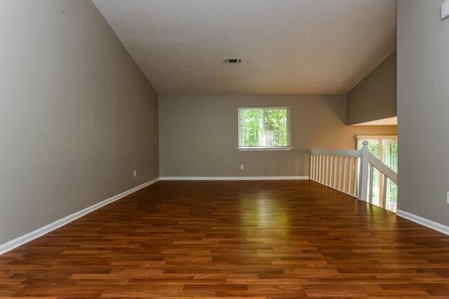 Building Photo - 5296 Kinsdale Ln