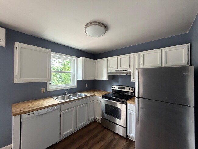 Building Photo - 186 White Dogwood Dr