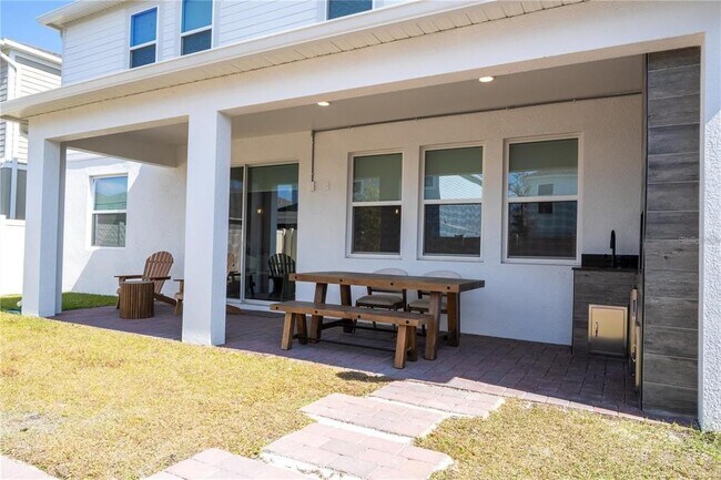 Building Photo - 5090 Shady Pnes Dr