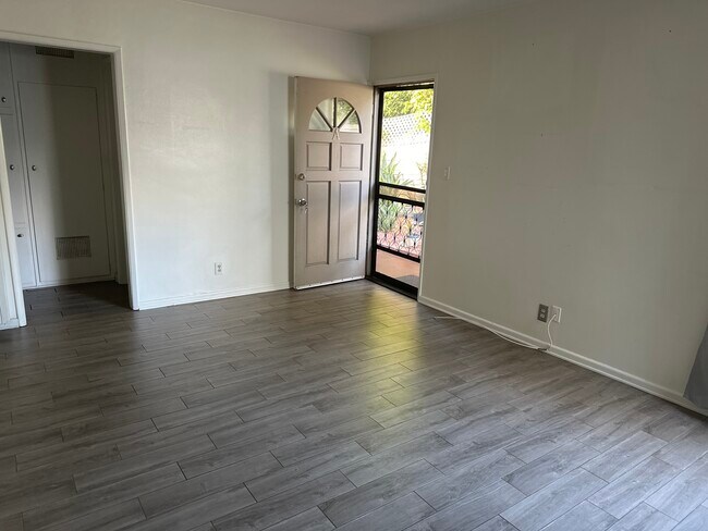 Living room - 710 Copeland Ct