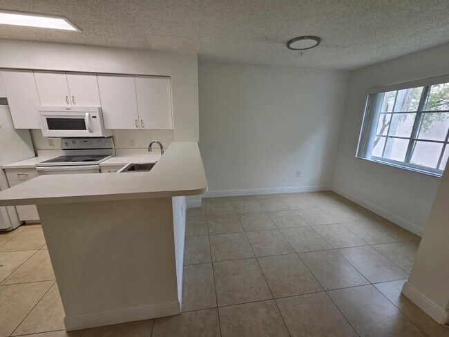 Building Photo - 12130 St.Andrews Pl