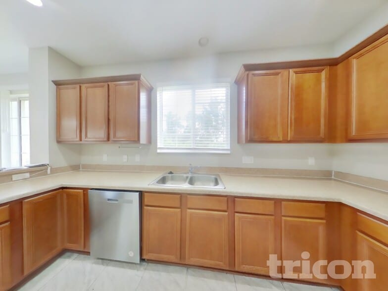 Building Photo - 18816 Litzau Ln