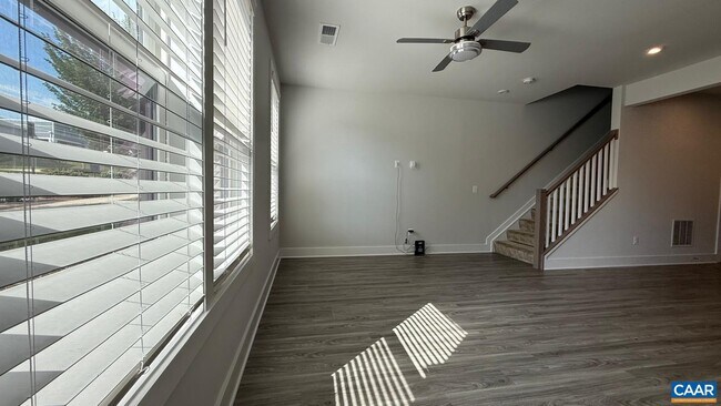 Building Photo - 608 Noush Ct