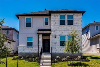 Building Photo - 108 Makinaw Rd