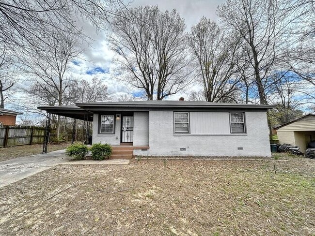Primary Photo - 1861 Coventry Dr